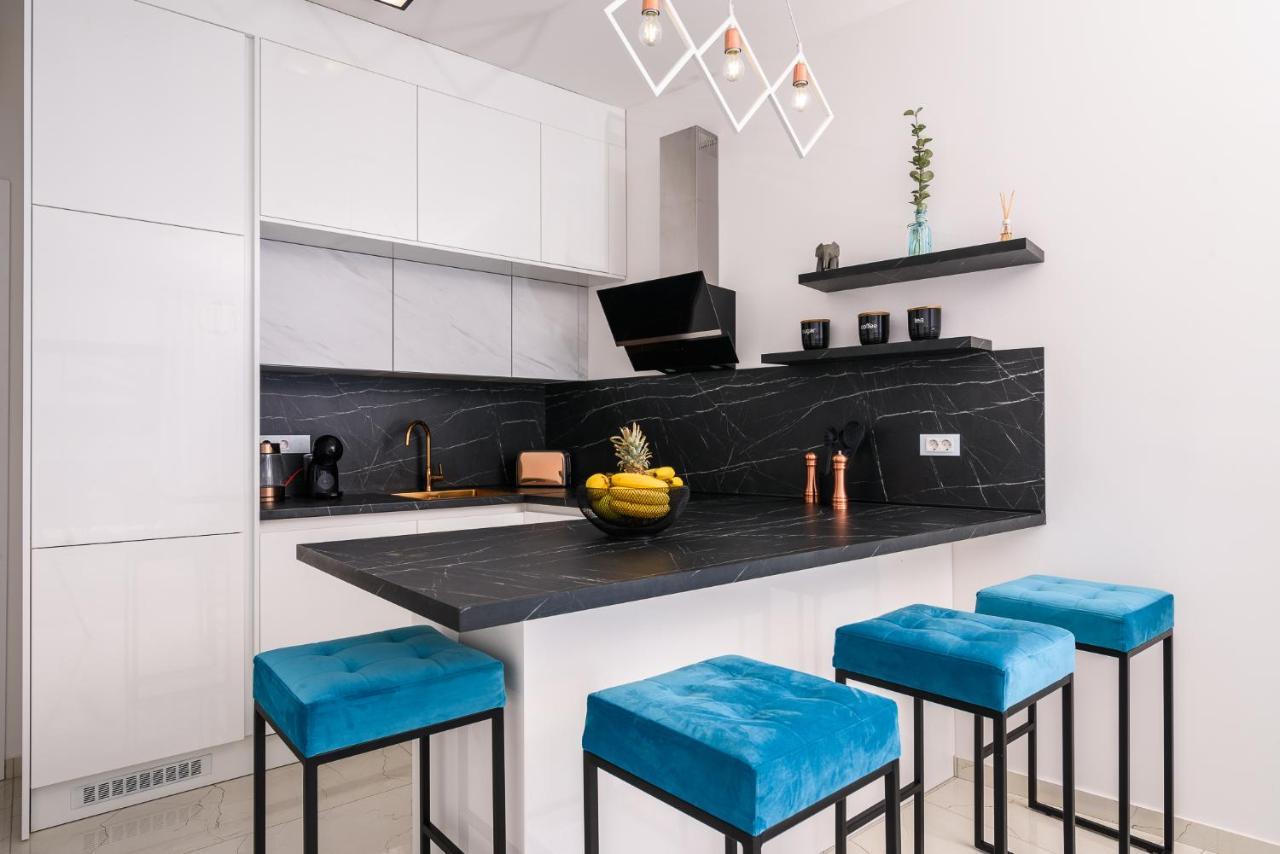 Palm Springs Apartment Трогир Екстериор снимка