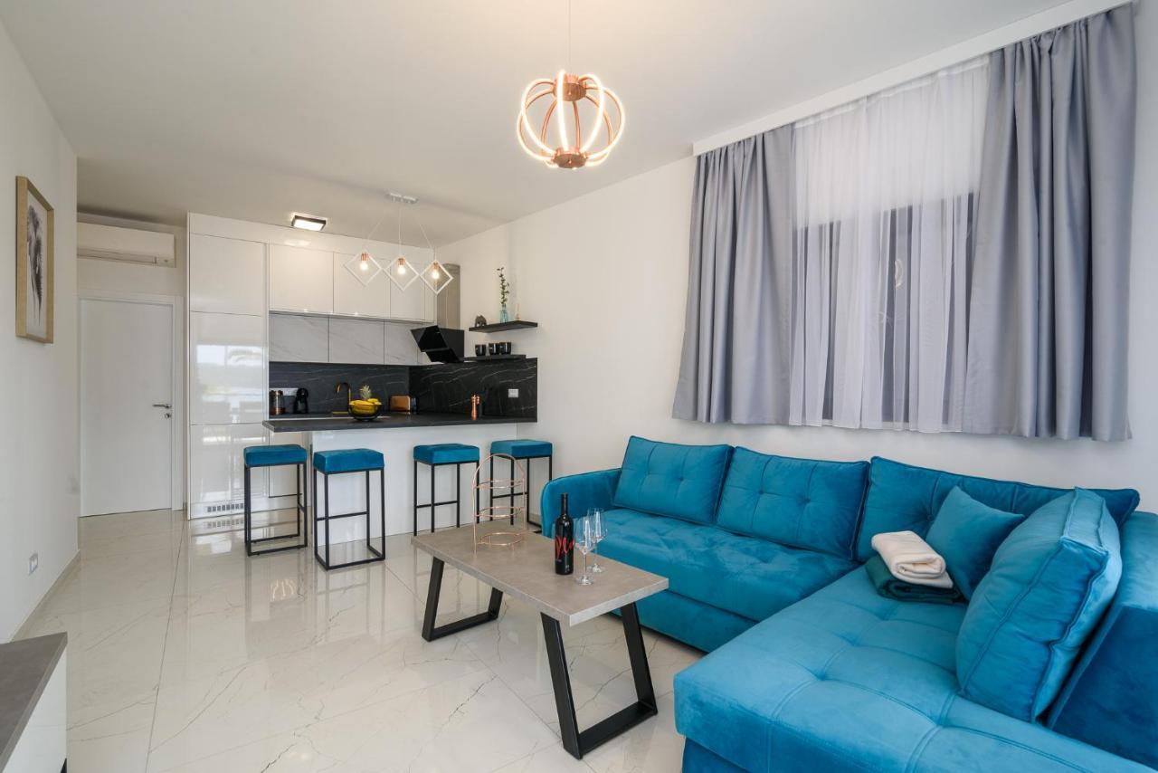 Palm Springs Apartment Трогир Екстериор снимка