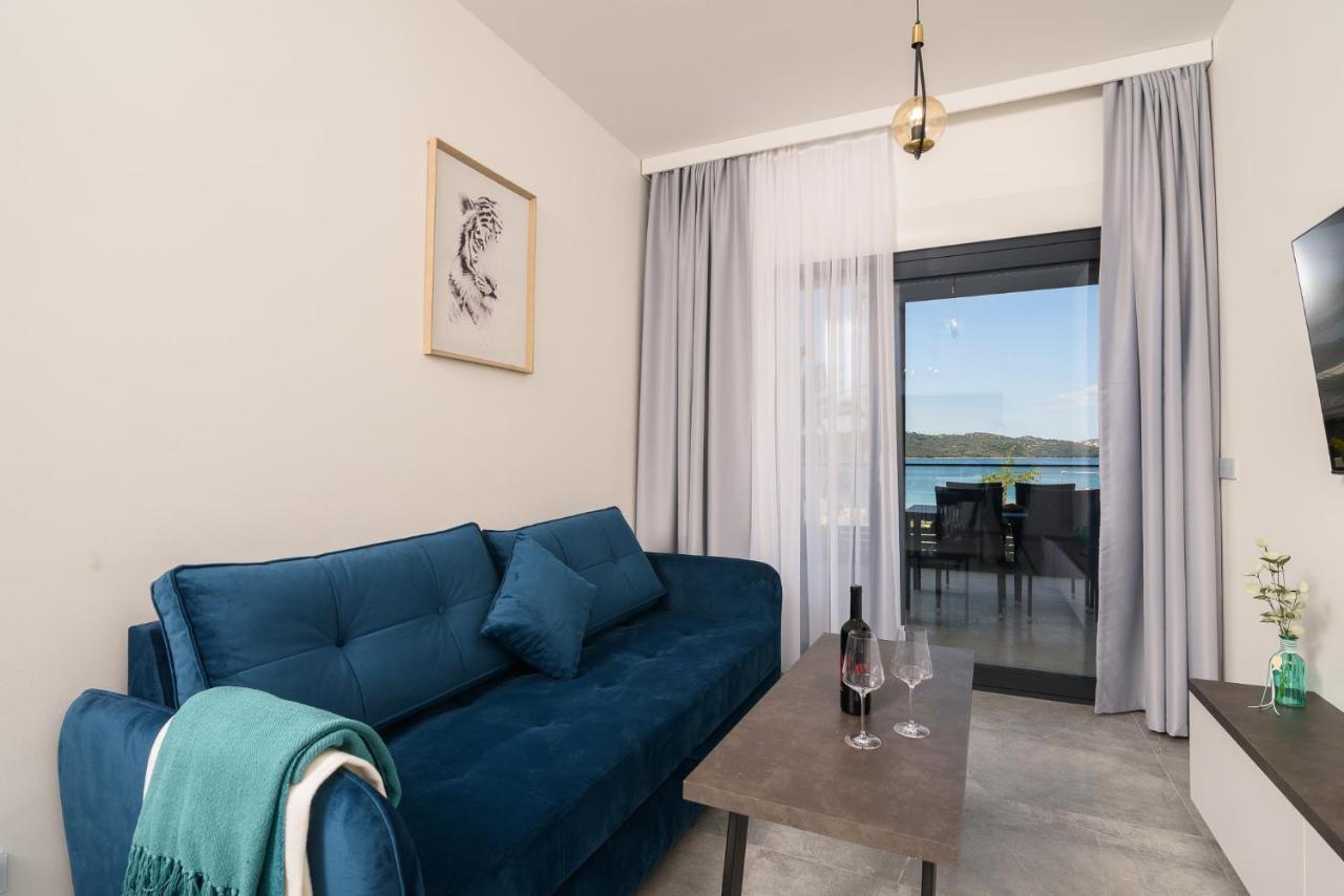 Palm Springs Apartment Трогир Екстериор снимка